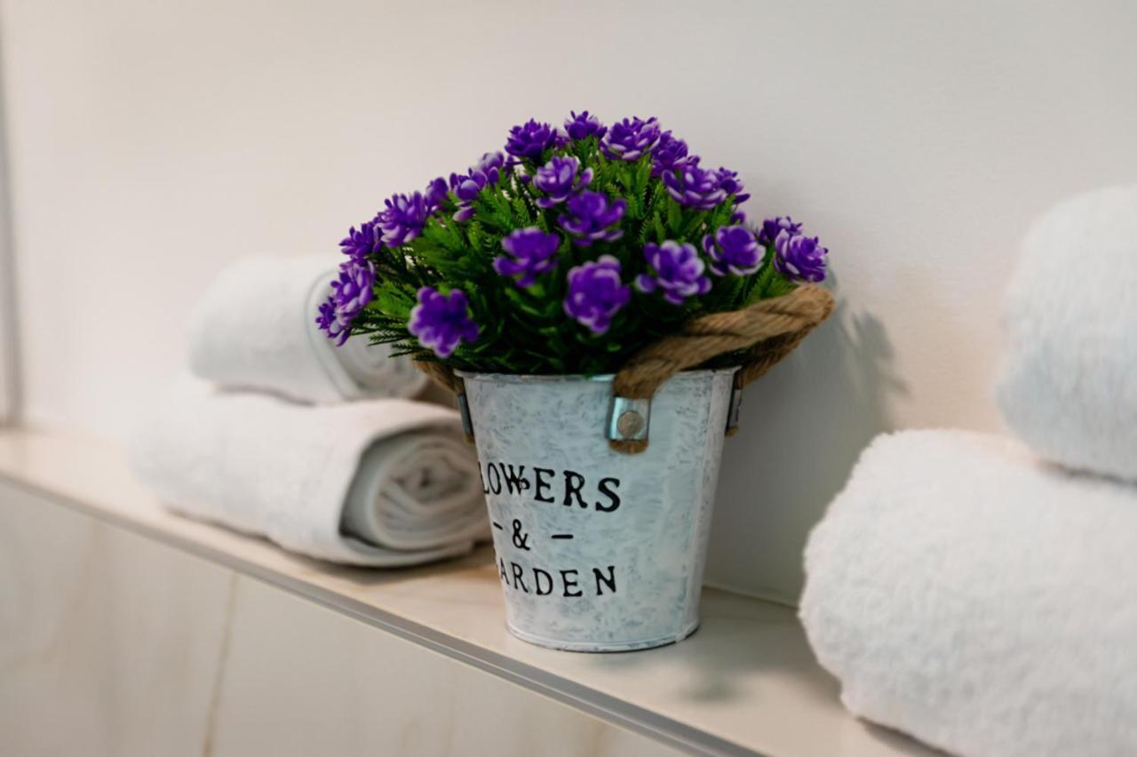 Besnate B&B Quattro Stagioni Charme And Wellness מראה חיצוני תמונה